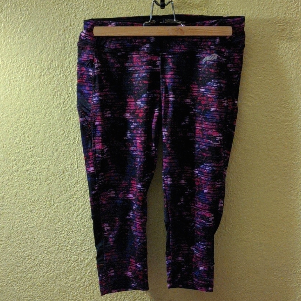 NWOT: AVIA athletic stretch leggings SM
